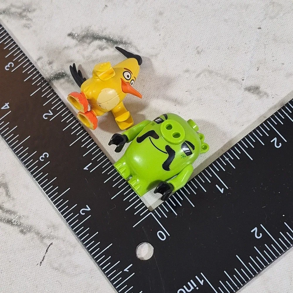 LEGO Minifigure Angry Birds Biker Pig And Yellow Bird
